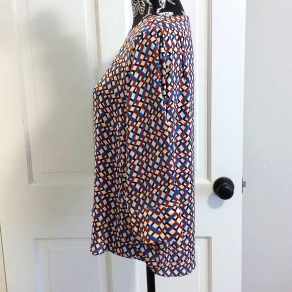 💙T Tahari💙 - Geometric Top - Picture 6 of 16